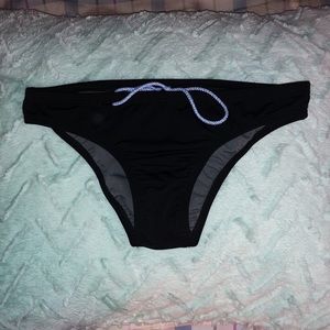 ‼️NEWWWW‼️Jolyn black bottoms size medium